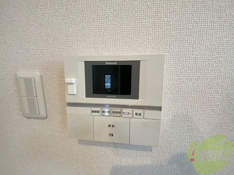 セキュリティ　ＴＶモニター付インターホンです。来客者の顔が見えるので安心！