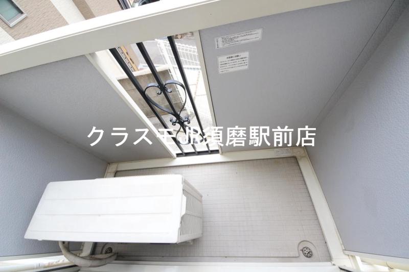 バルコニー　心地よい風が吹くバルコニー。洗濯物もよく乾きそうです。