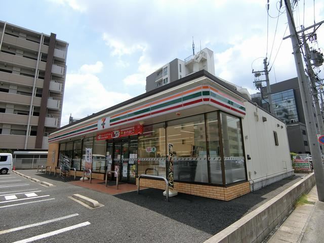 コンビニ　セブンイレブン（コンビニ）まで50m