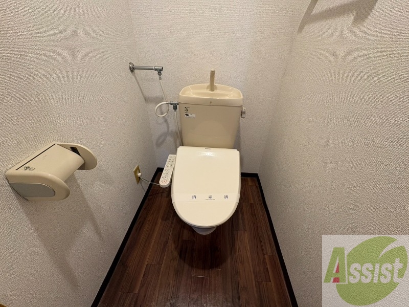 トイレ　こちらはトイレです。清潔感があり、安心して使用できます。