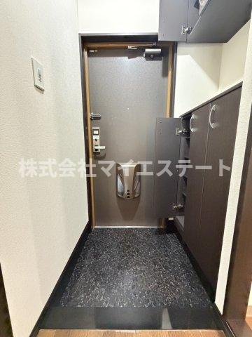 玄関　別部屋写真