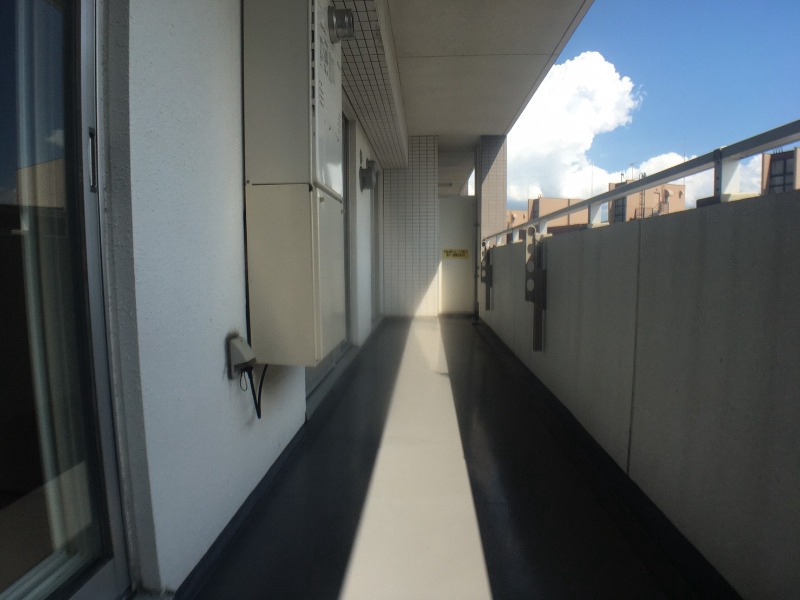 バルコニー　バルコニーが付いていますので一息ついてみてはいかがですか。