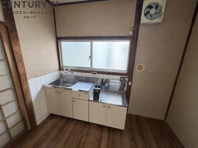 松井貸家のキッチン写真