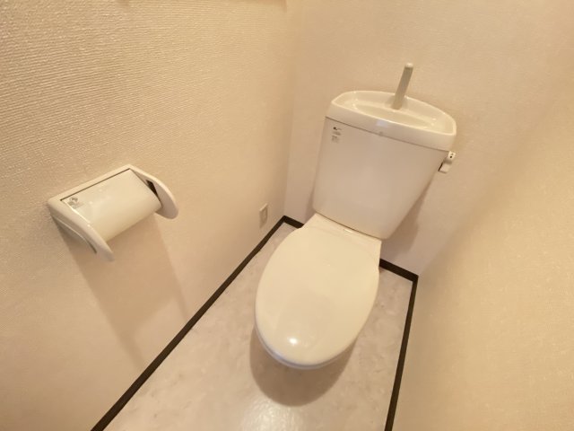 トイレ　同型モデル