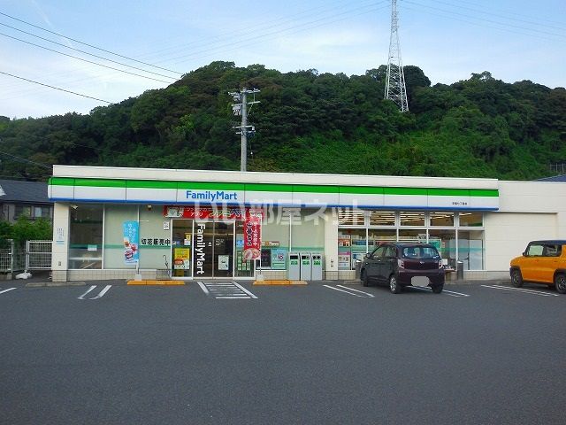 コンビニ　ファミリーマート 宇宿七丁目店（コンビニ）まで308m