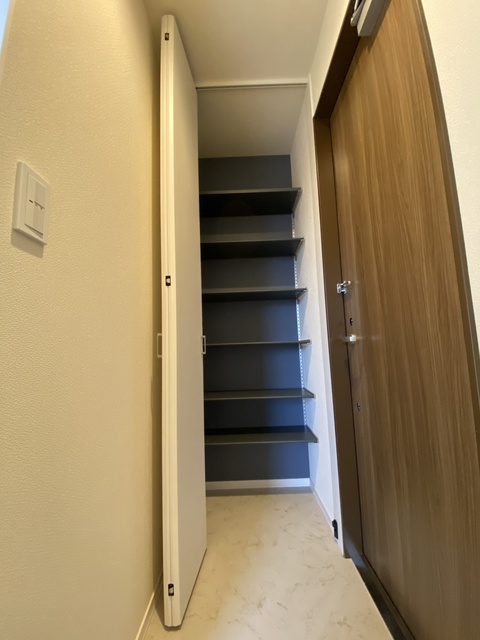 玄関　シューズクローク