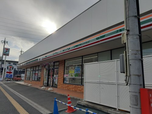 コンビニ　セブンイレブン 富士見鶴瀬駅西通り店（コンビニ）まで287m
