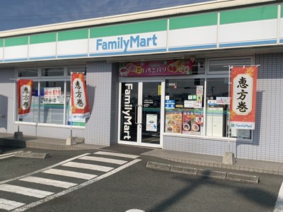 コンビニ　ファミリーマート（コンビニ）まで1992m