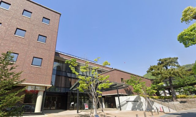 大学・短大　ＫＯＮＡＮ　ＩＮＦＩＮＩＴＹ　ＣＯＭＭＯＮＳ　（ｉＣｏｍｍｏ（大学・短大）まで2440m