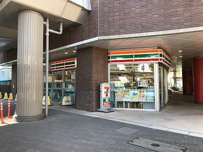 コンビニ　セブン－イレブンミューザ川崎店（コンビニ）まで747m