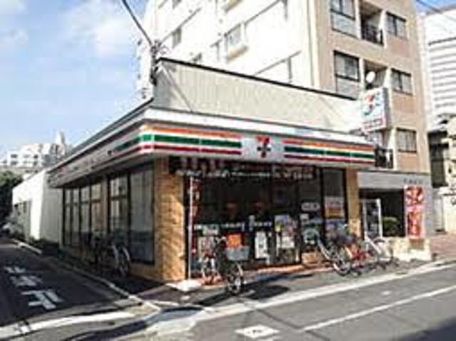 コンビニ　セブンイレブン千住仲町店（コンビニ）まで554m