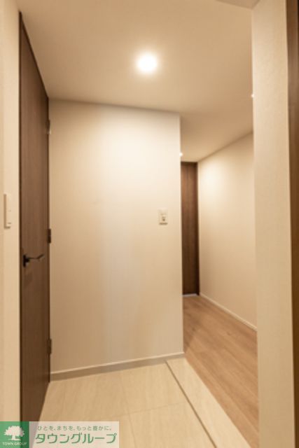 玄関　※写真は同タイプ住戸です。