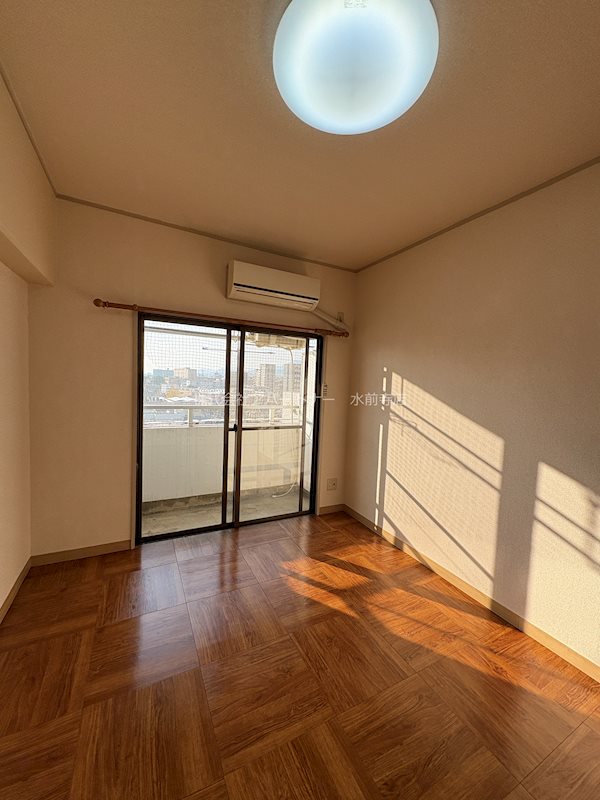 居室・リビング　陽当り良好で暖かい雰囲気のお部屋です！