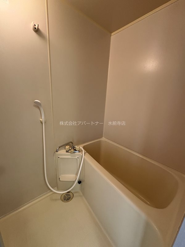 バス・シャワールーム　バストイレ別で使いやすいお風呂です！