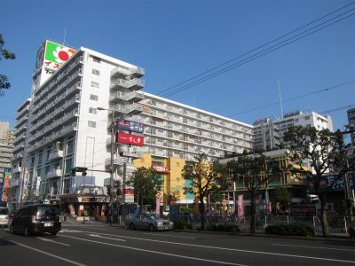 スーパー　Izumiya(イズミヤ) 今福店（スーパー）まで374m