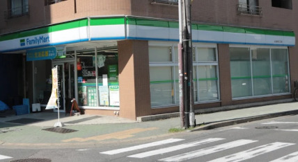コンビニ　ファミリーマート 名古屋栄五丁目店（コンビニ）まで170m