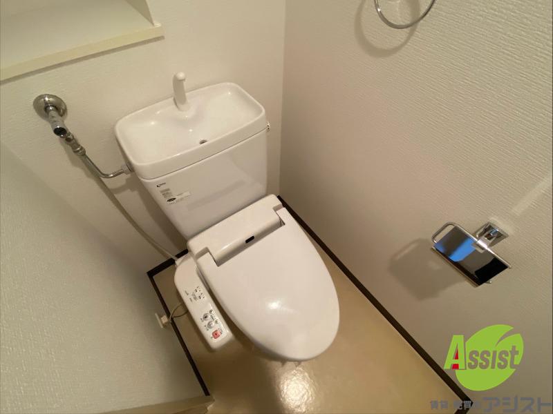 トイレ　ウォシュレット機能がついたトイレ。安心して使用できますね。