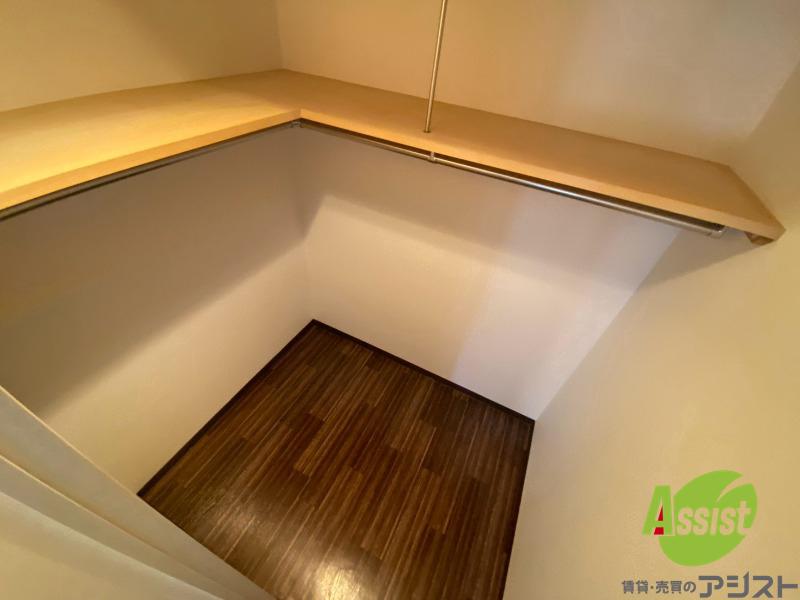 収納　寝室の収納です。部屋がすっきり片付きます。