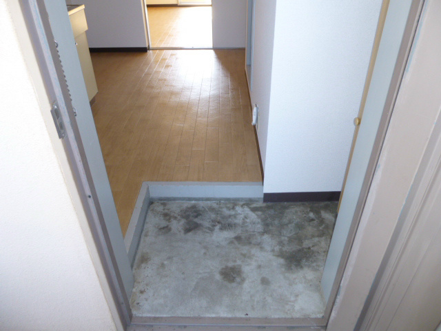 玄関　※他部屋参照