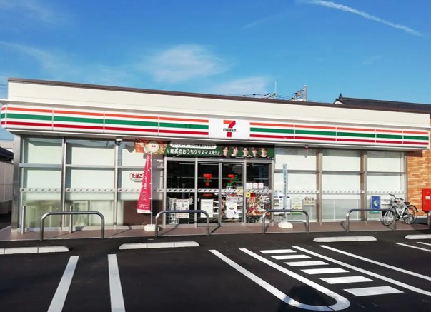 コンビニ　セブンイレブン 新宿曙橋駅東店（コンビニ）まで180m