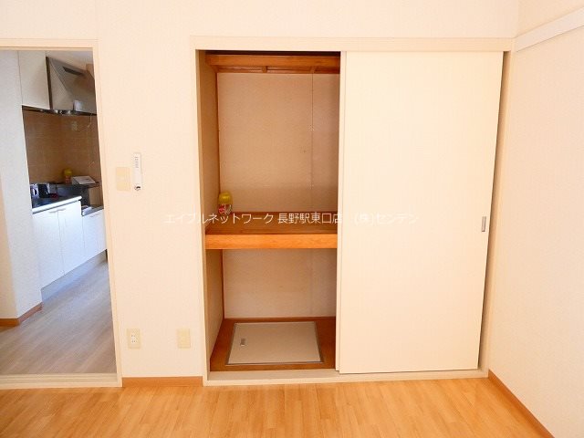 収納　写真は105号室です（参考）