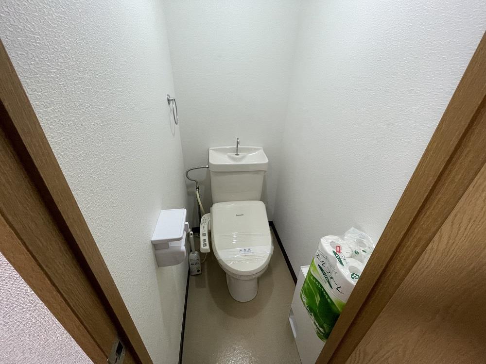 トイレ　温水洗浄暖房便座