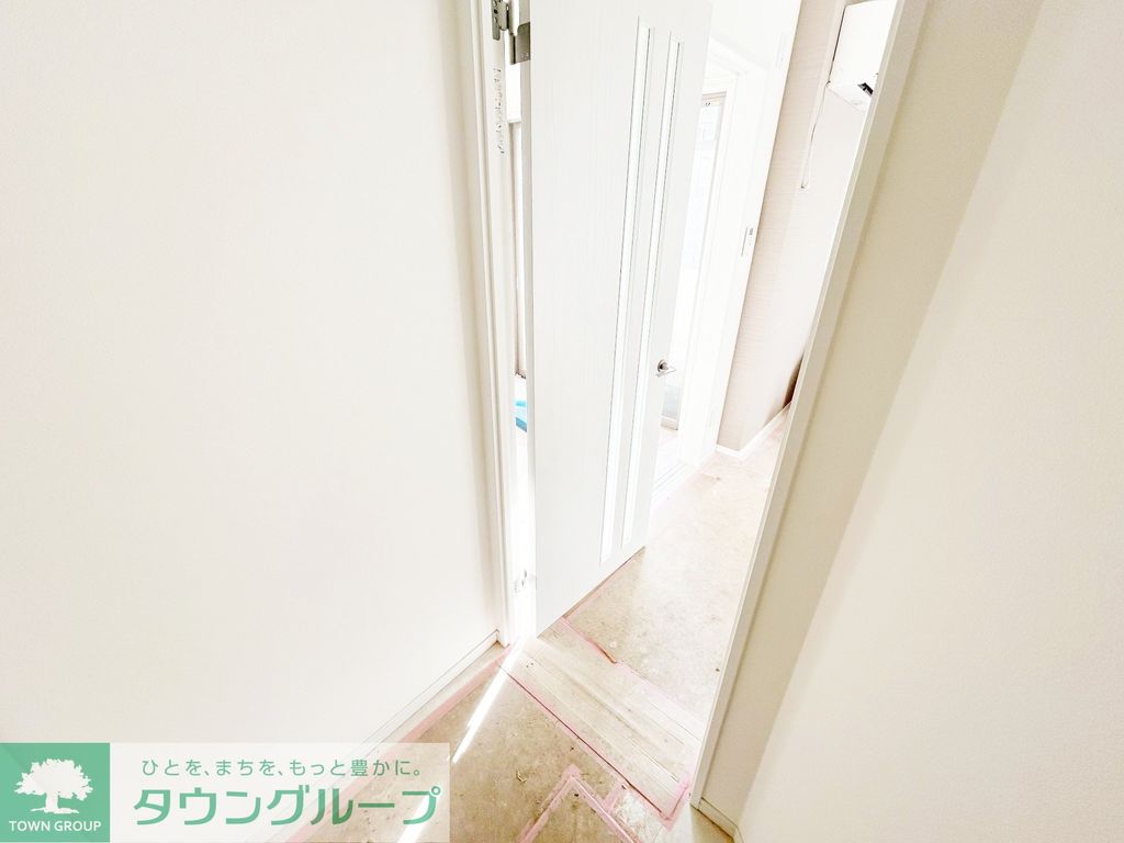 玄関　お問合せはタウンハウジングまで！※現地待合わせ相談可能