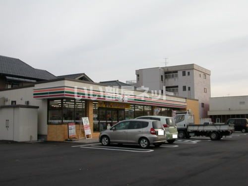 コンビニ　セブンイレブン 福井運動公園店（コンビニ）まで296m