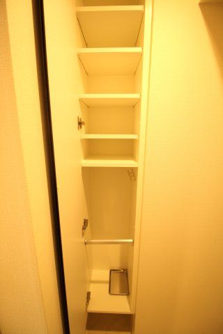 玄関　（別タイプ参考写真）ユリカロゼ飛鳥山公園　北区滝野川2