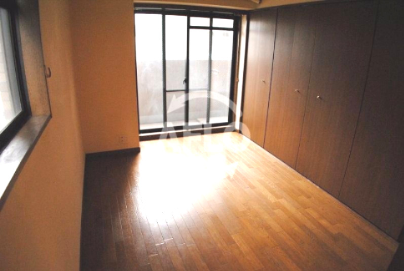 居室・リビング　リーガル南船場　ひろびろとしたお部屋
