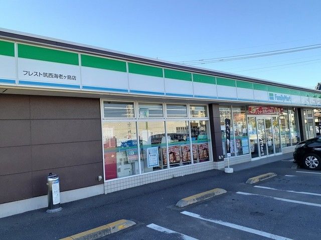 コンビニ　ファミリーマート筑西海老ヶ島店（コンビニ）まで600m