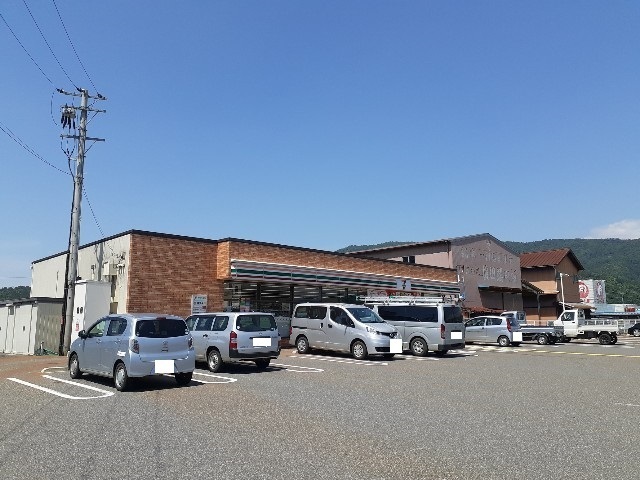コンビニ　セブン－イレブン　木之本インター口店（コンビニ）まで70m