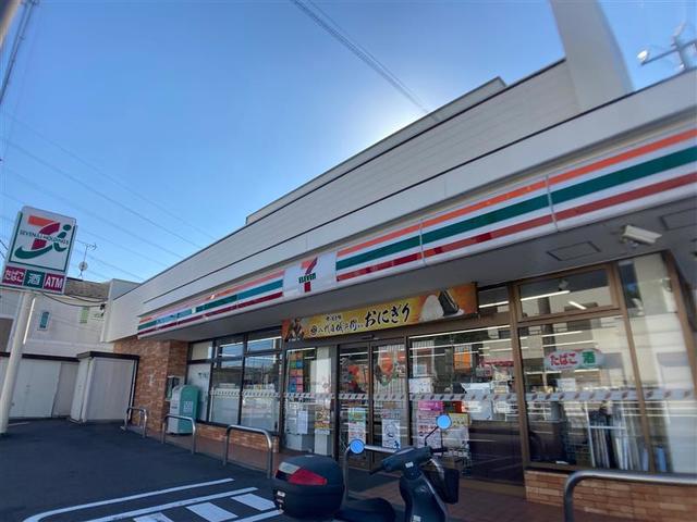 コンビニ　セブンイレブン横浜泉新橋町店（コンビニ）まで820m