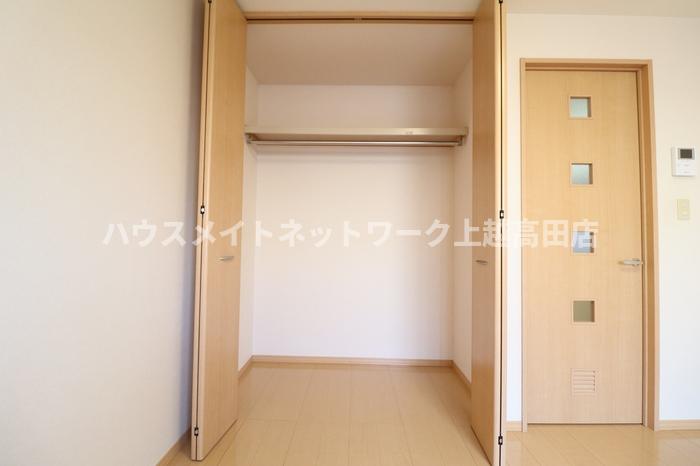収納　クローゼット