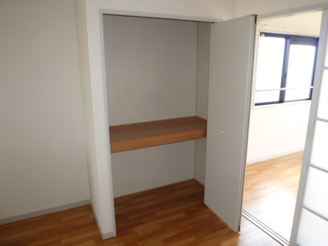 収納　同物件の別のお部屋です