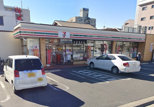 コンビニ　セブンイレブン 名古屋上飯田南町店（コンビニ）まで925m