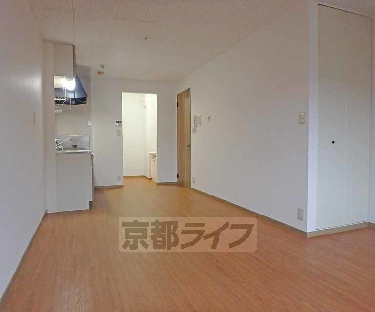 居室・リビング　ワンフロア１戸のみ、全２戸の独立性の高いお部屋です。南...