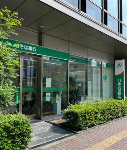 銀行　（株）りそな銀行／田町支店（銀行）まで55m