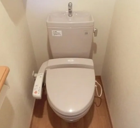 トイレ　別部屋の画像を使用しております。