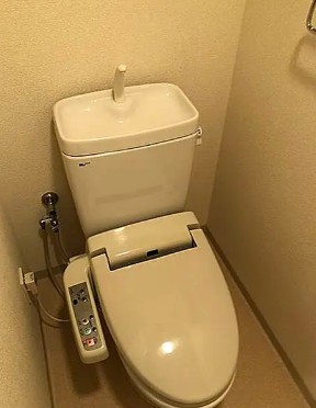 トイレ　清潔感のあるトイレです