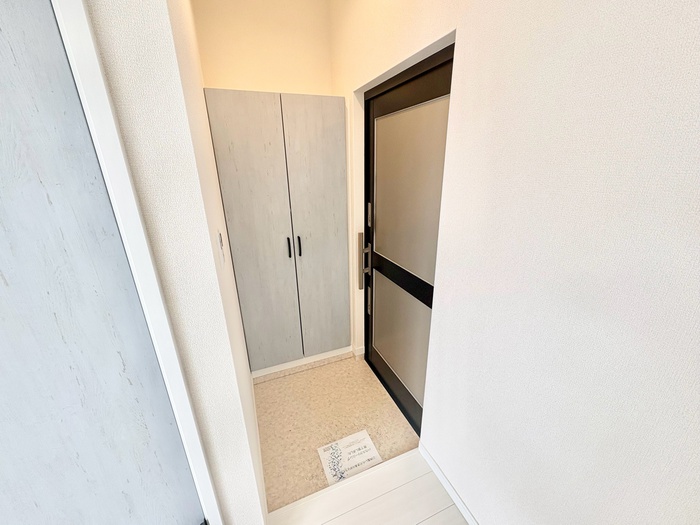 ONLYONE花屋敷IIの玄関写真