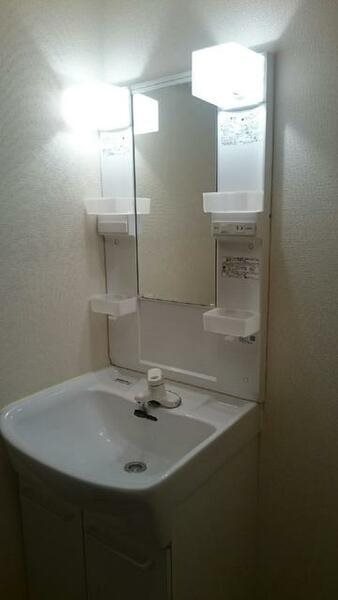 ラグジュアリーハイツ白井沢 Aの内装写真