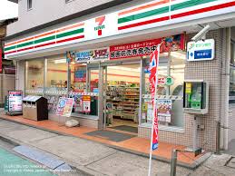 コンビニ　セブンイレブン 横浜六角橋店（コンビニ）まで113m