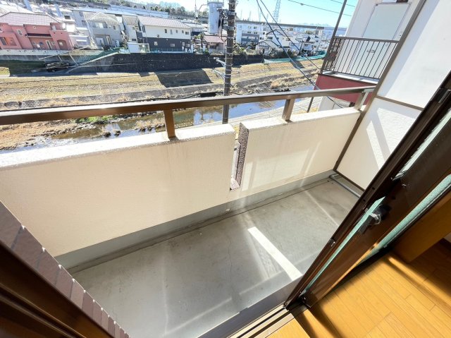 バルコニー　※他部屋参考写真