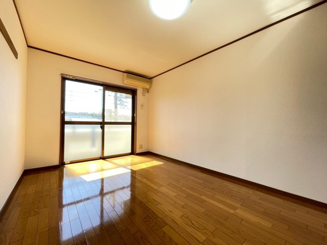 居室・リビング　※他部屋参考写真