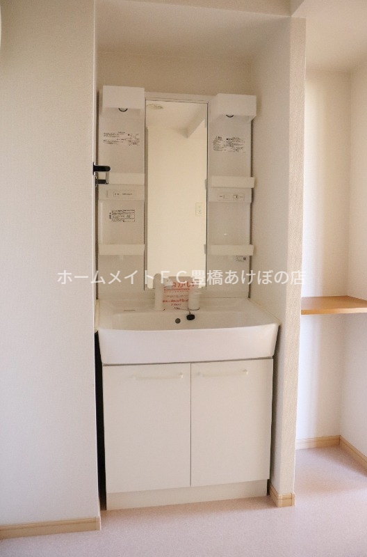 洗面設備　同型別部屋写真