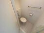 トイレ　こちらはトイレです。清潔感があり、安心して使用できます。