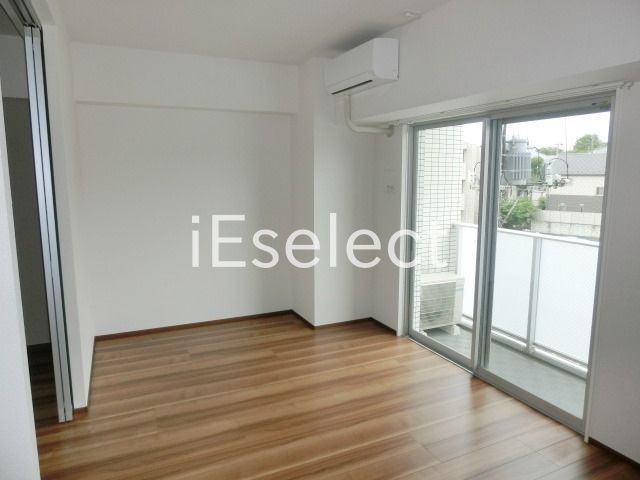 居室・リビング　日当り良好なお部屋です