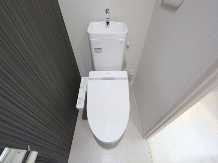 ＪＲ東海道本線 尾頭橋駅 徒歩4分 10階建 築9年のトイレ写真