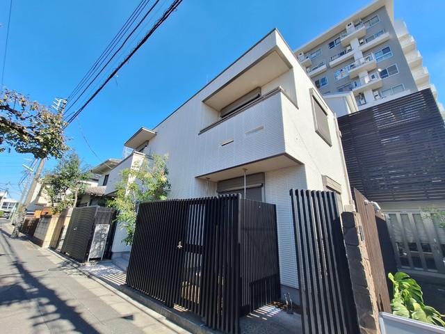 建物外観　耐震構造の旭化成へーベルメゾン